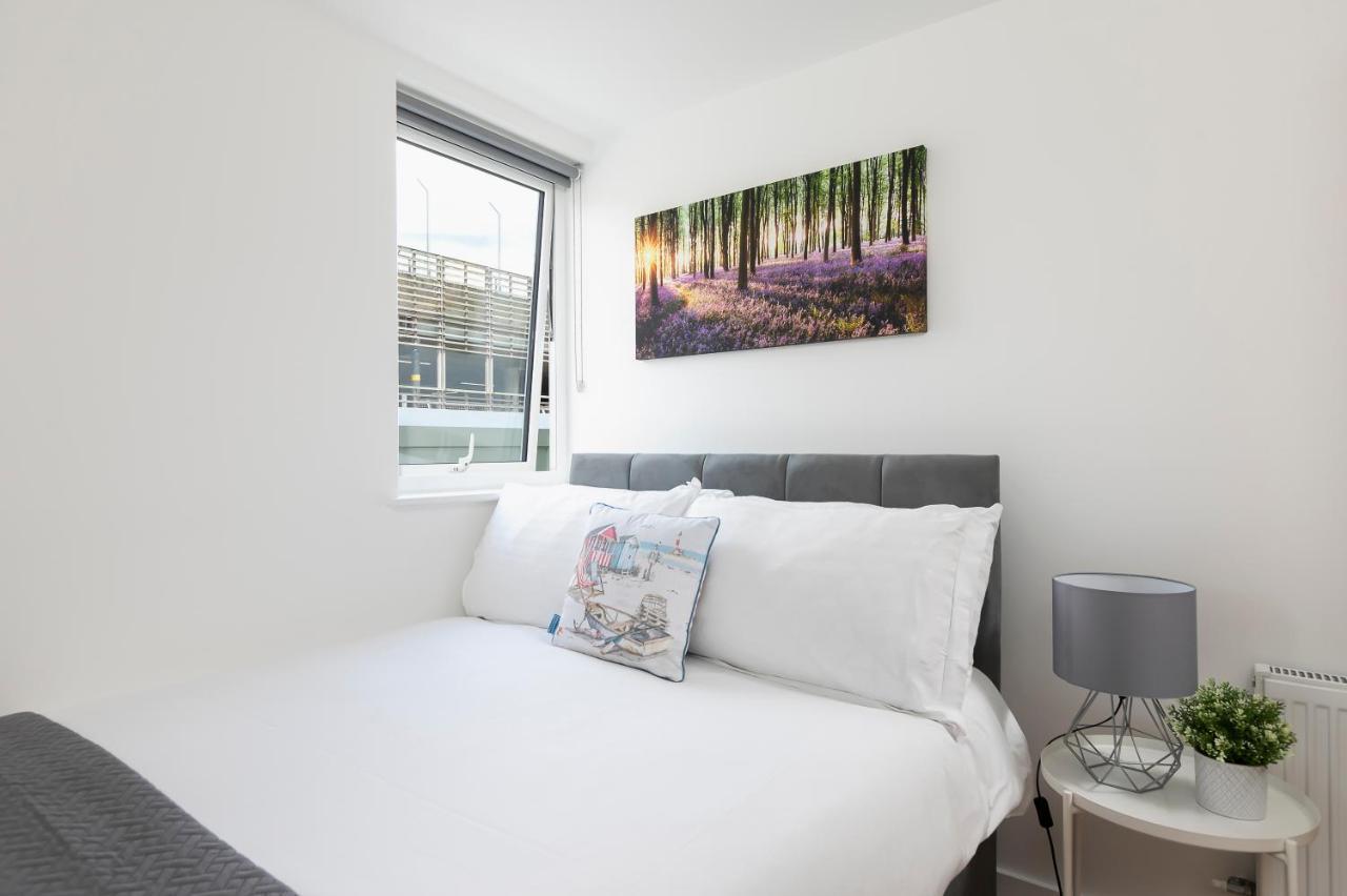 Skyvillion - 4 Bed Luxury Apartment With Balcony & Parking Enfield Exterior foto