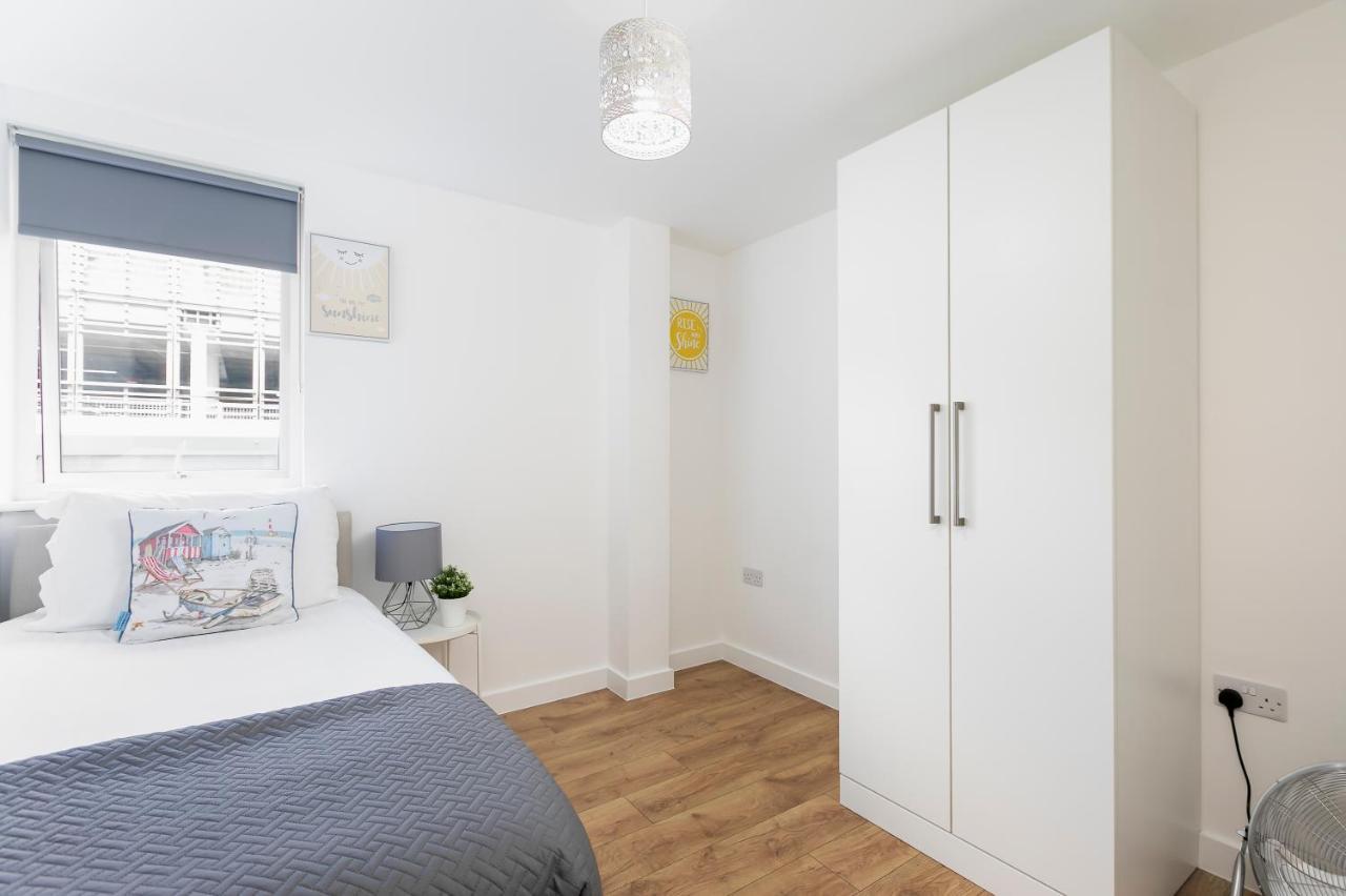 Skyvillion - 4 Bed Luxury Apartment With Balcony & Parking Enfield Exterior foto