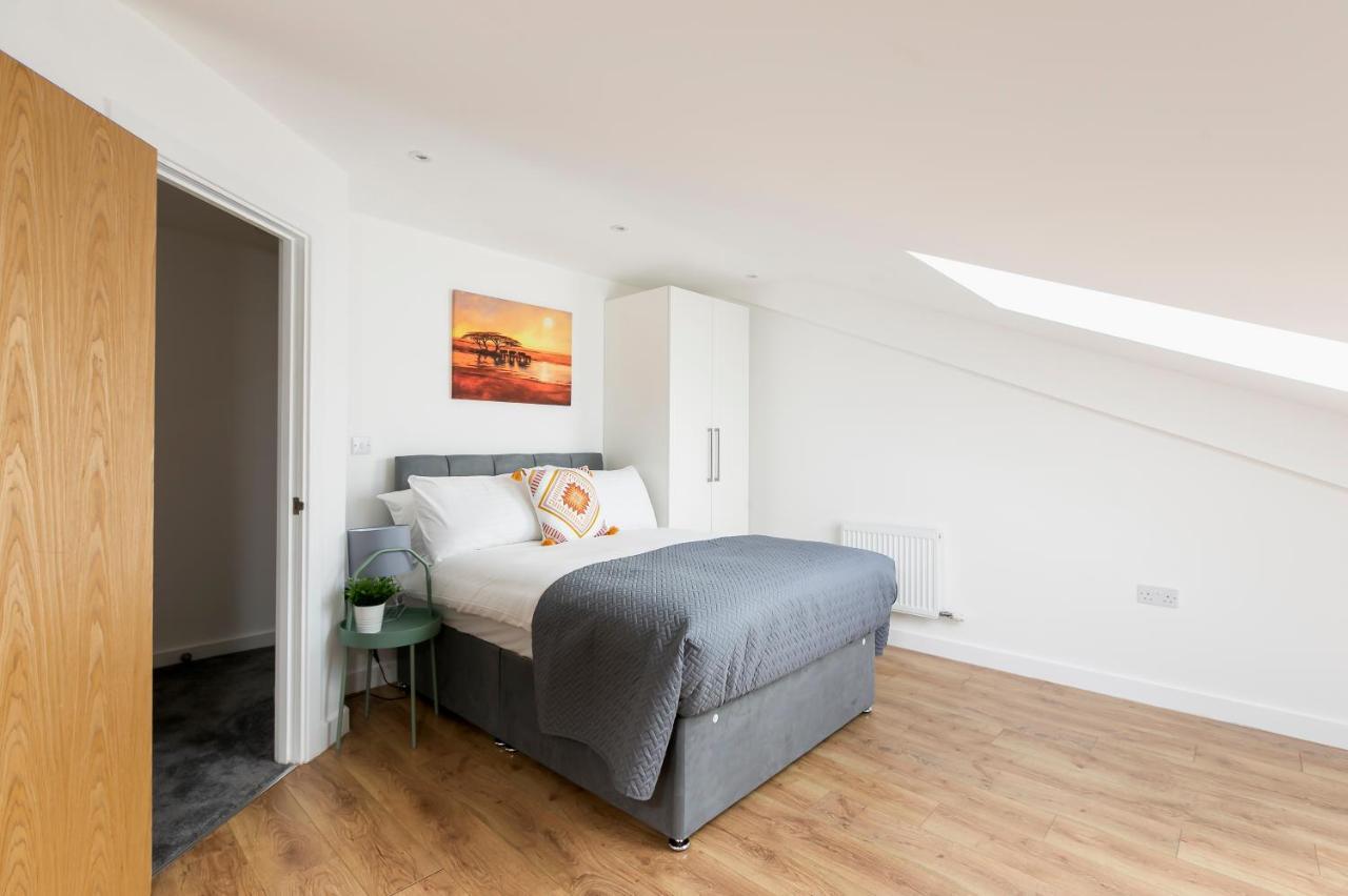 Skyvillion - 4 Bed Luxury Apartment With Balcony & Parking Enfield Exterior foto